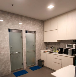 Parkway Centre (D15), Office #595886511